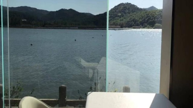 貼玻璃隔熱膜的方法是什么？